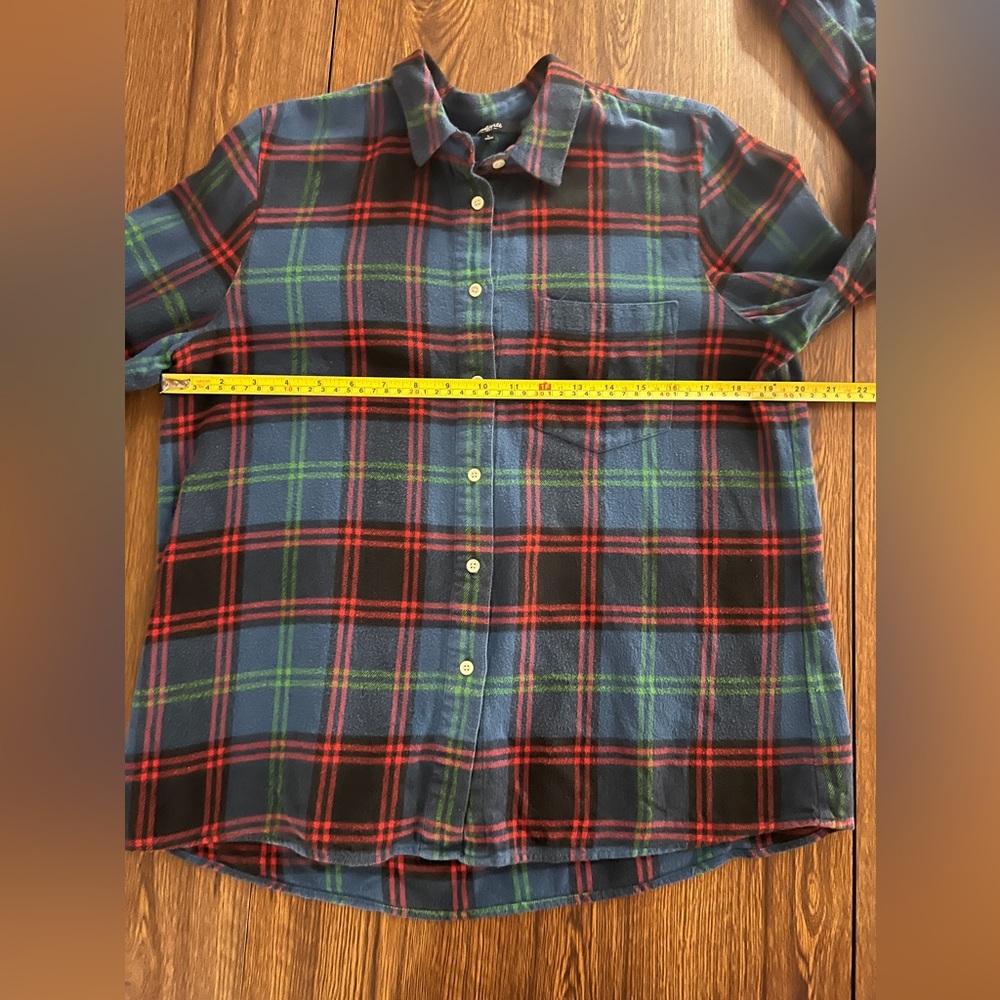 Madewell 
Women’s 
Large 
Red, Blue, Green Plaid 
Flannel 
Long sleeve shirt - Picture 7 of 9